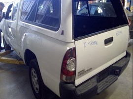 2010 TOYOTA TACOMA, WHITE, EXTD CAB, 2.7L, AT, 2WD, Z2599